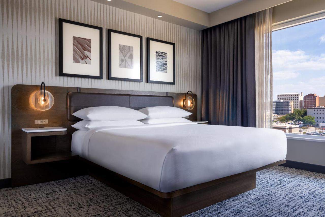 Delta Hotels By Marriott Wichita Falls Convention Center Екстериор снимка