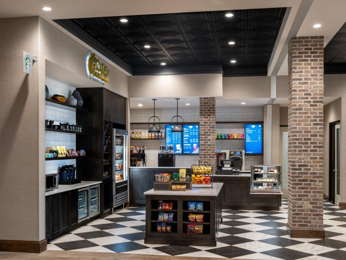 Delta Hotels By Marriott Wichita Falls Convention Center Екстериор снимка