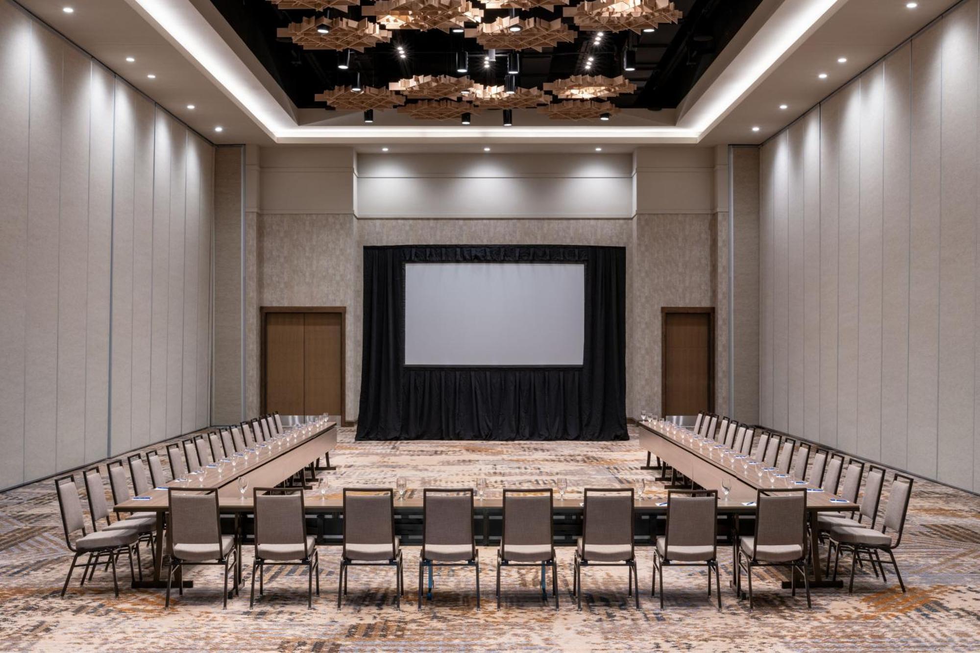 Delta Hotels By Marriott Wichita Falls Convention Center Екстериор снимка