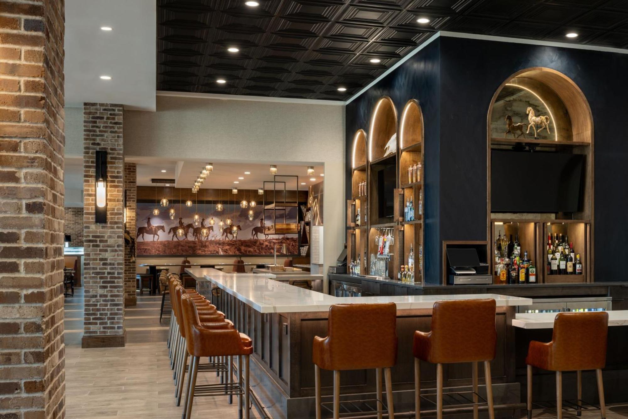 Delta Hotels By Marriott Wichita Falls Convention Center Екстериор снимка