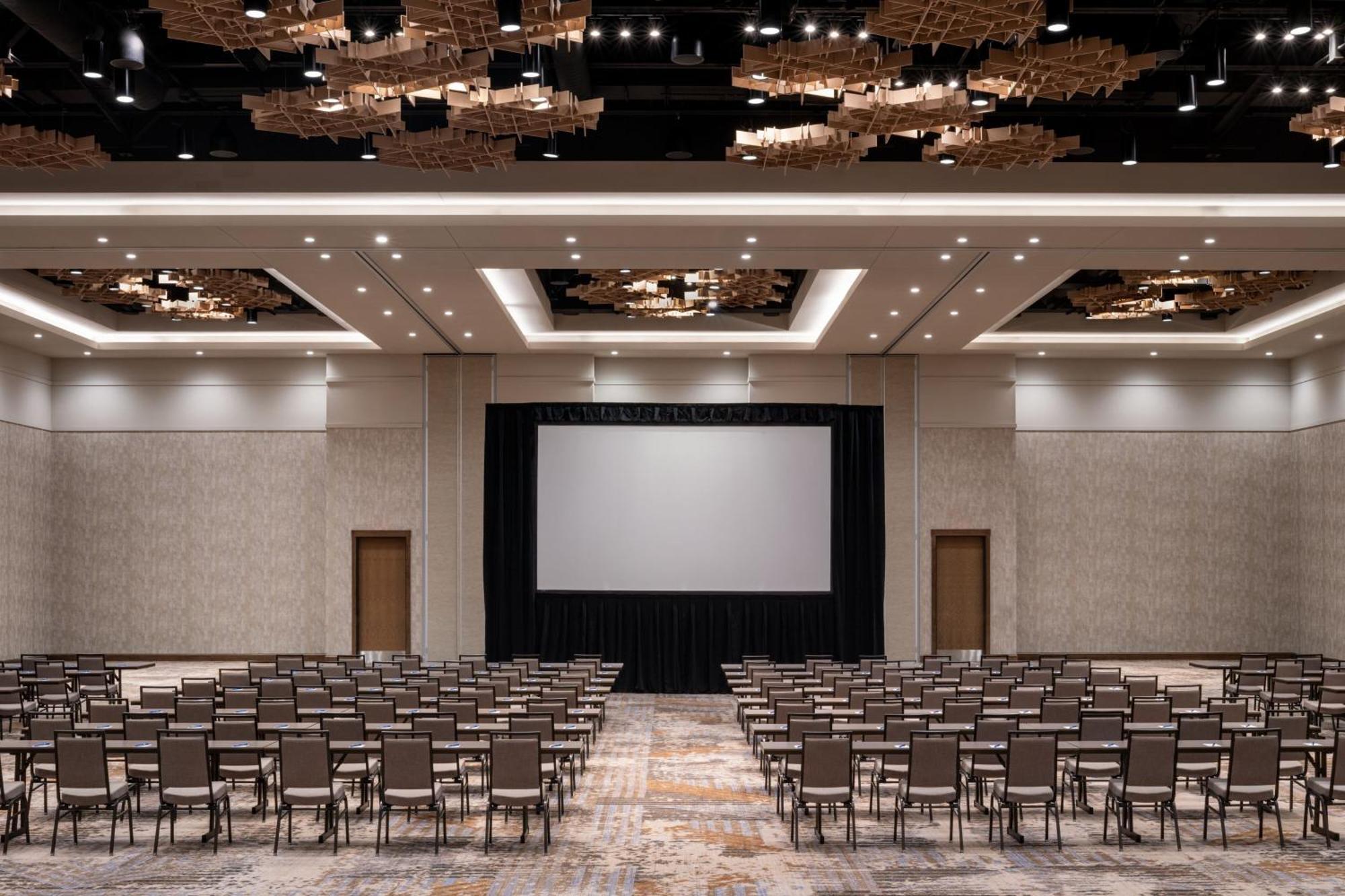 Delta Hotels By Marriott Wichita Falls Convention Center Екстериор снимка
