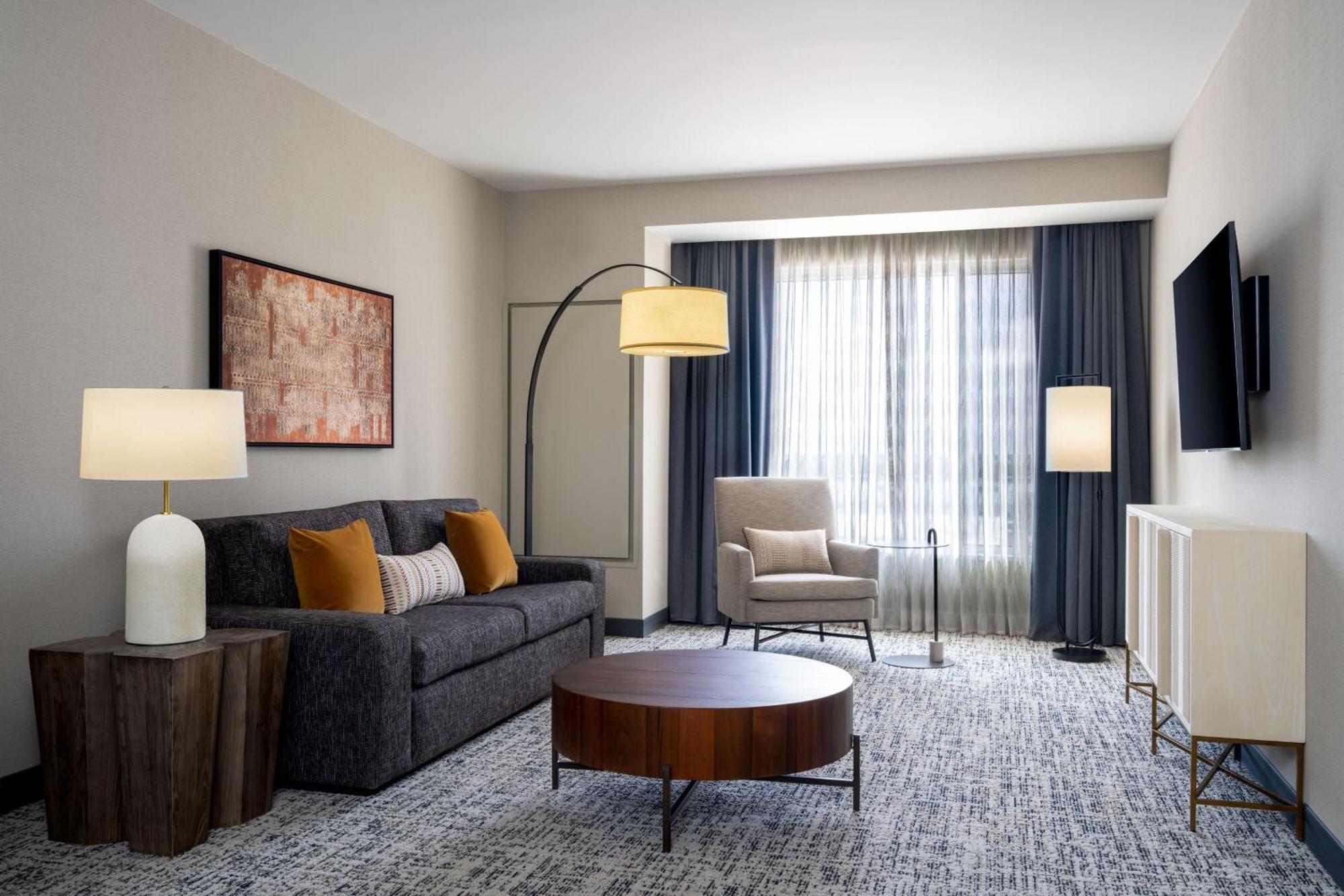 Delta Hotels By Marriott Wichita Falls Convention Center Екстериор снимка